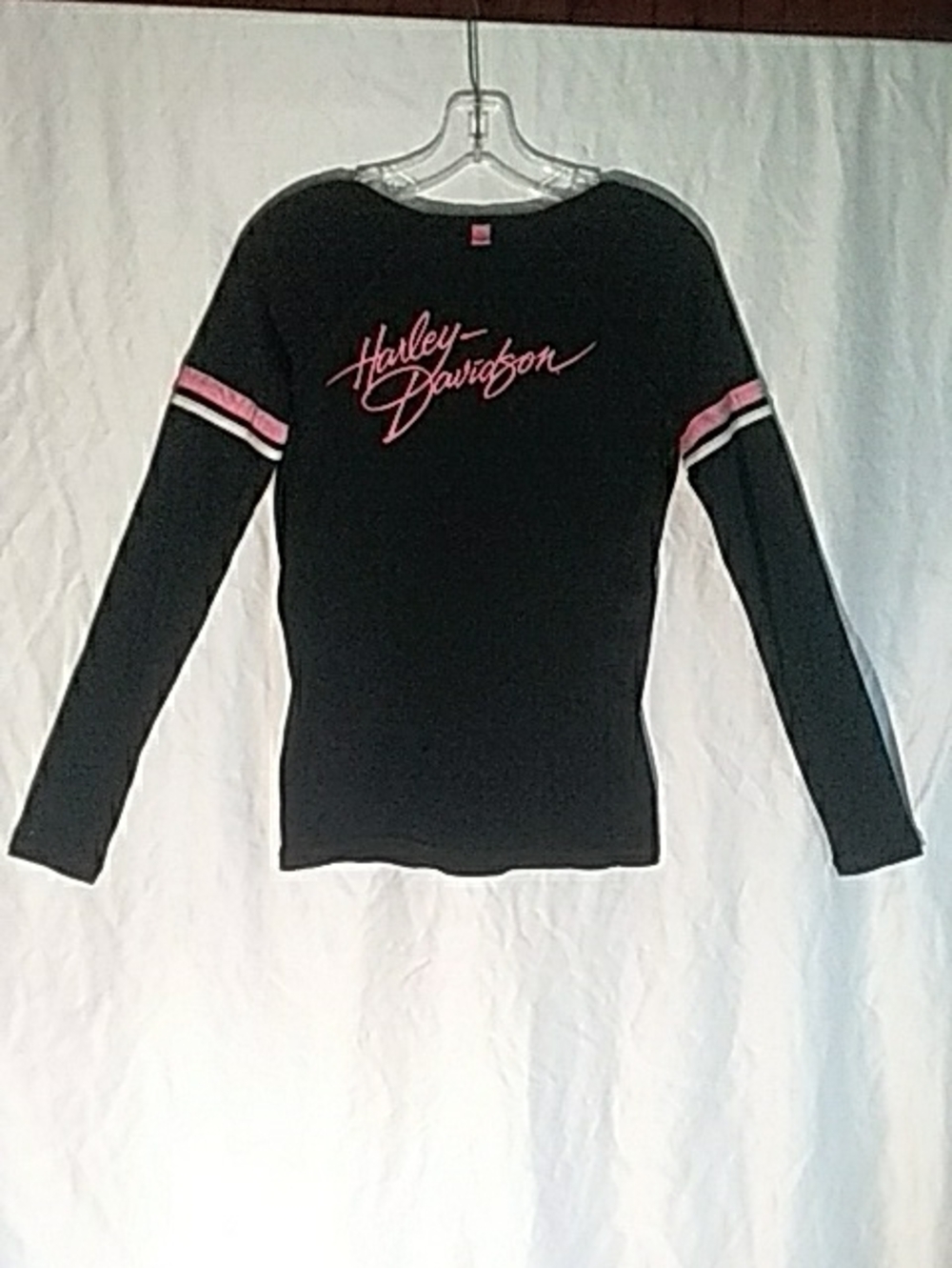 Harley-Davidson Black Women's Top with Pink Logo Tag - Picture 3 of 5